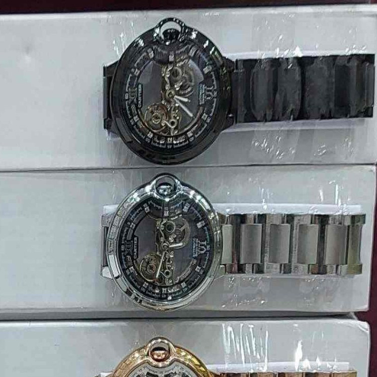 ساعت مچی مردانه اتومات موتور خطی اصلی بنداستیل رنگ ثابت قفل اصلی کارتیر Cartier
